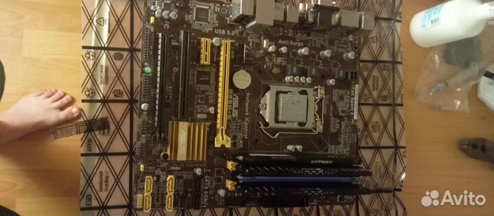 Материнская плата с процессором