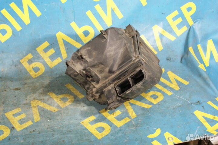 Корпус воздушного фильтра Audi A6 C5