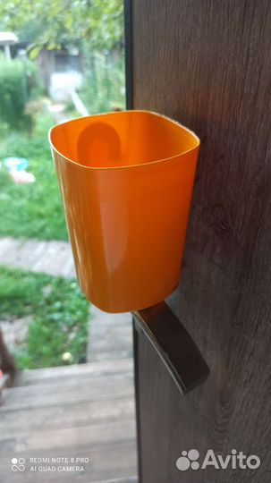 Ёмкость 1л и 0.5л.бесплатно