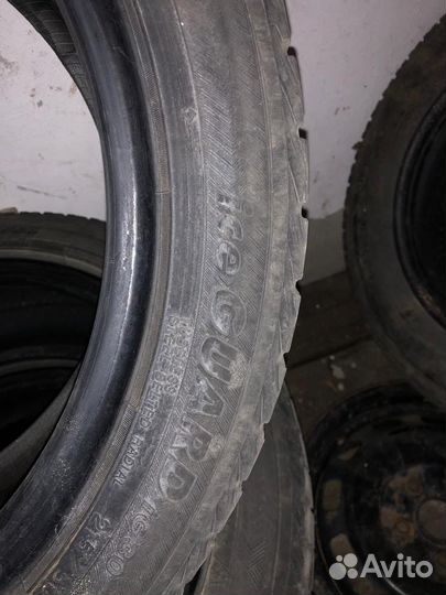 Yokohama Ice Guard IG30 215/50 R17