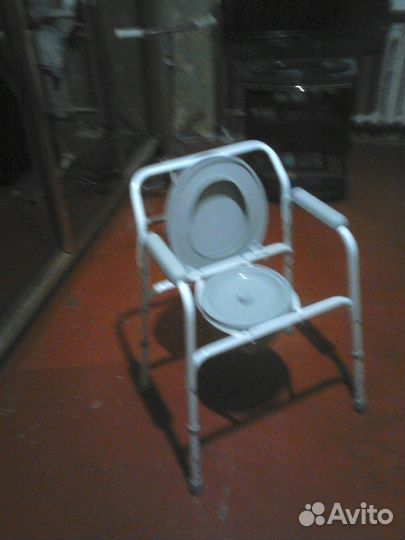 Кресло - туалет новое