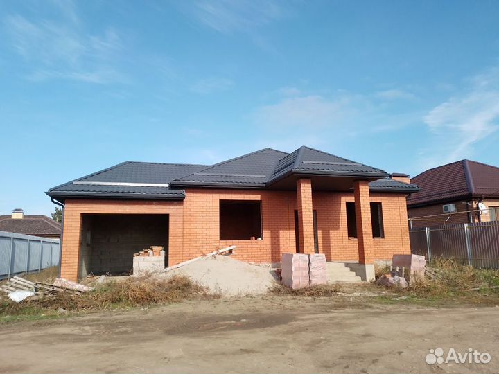 Кладка газоблока, кирпича. Каменщик