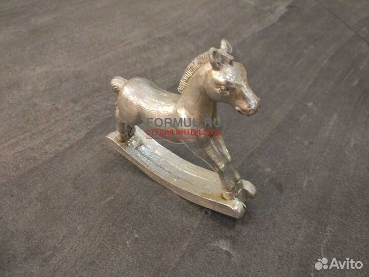 231486 Статуэтка Лошадка серебристая