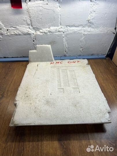 Шумоизоляция передняя левая Mitsubishi Outlander