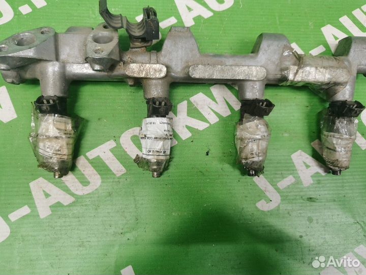 Форсунка топливная Mitsubishi Carisma