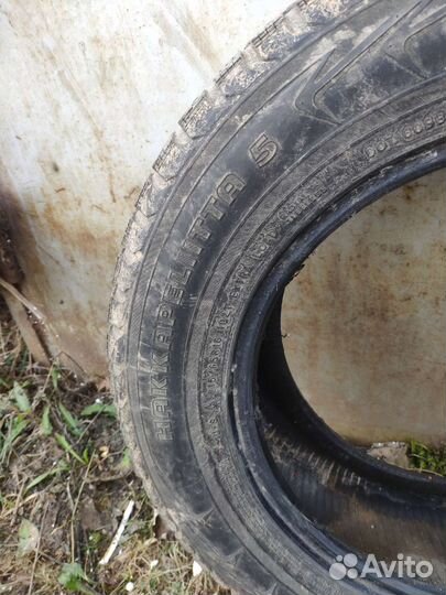 Nokian Tyres Hakkapeliitta 5 215/65 R16 102T