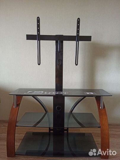 Стеклянная тумба под аппаратуру и тв