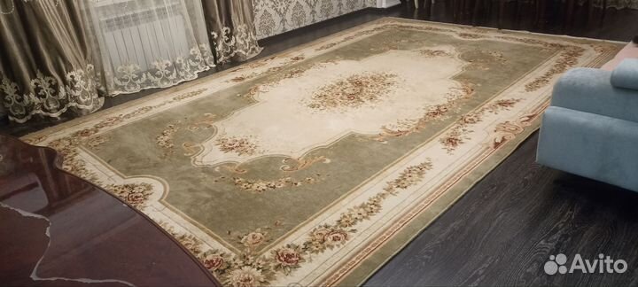 Ковер шерстяной