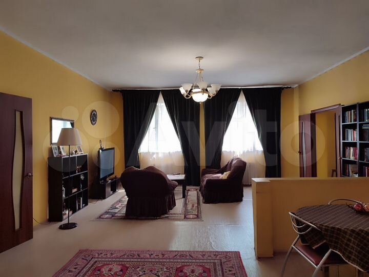 Дом 335 м² на участке 7 сот.