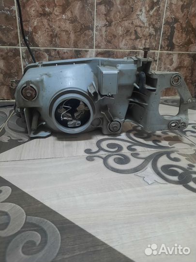 Фара правая мазда фамилия