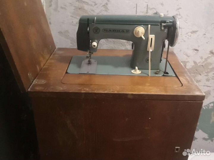 Швейная машина Чайка 2