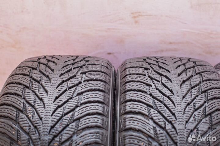 Nokian Tyres Hakkapeliitta R3 235/45 R18 98T