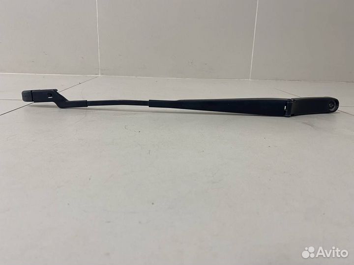 Поводок стеклоочистителя передний левый Volkswagen