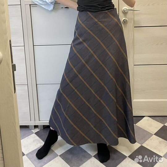 Юбка коричневая миди