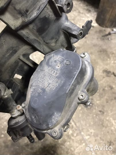 Впускной коллектор Volkswagen Passat B6