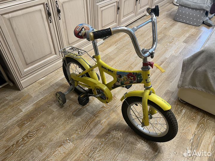 Четырехколесный велосипед