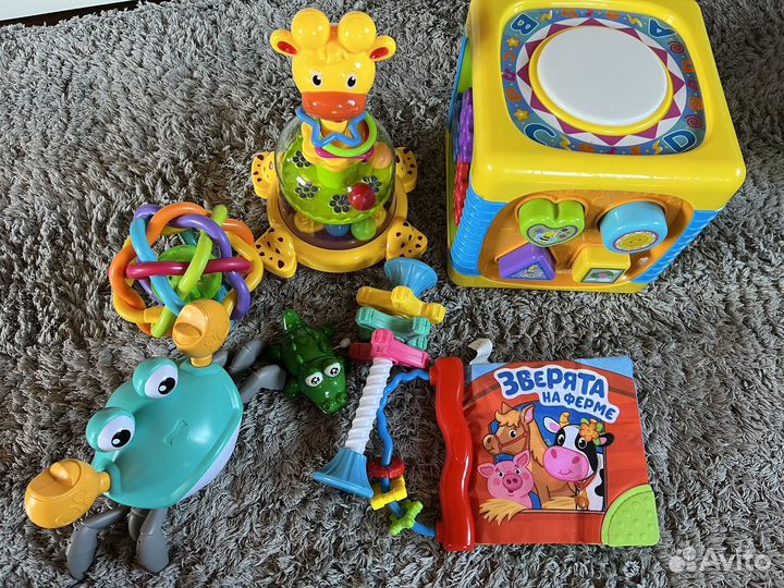 Развивающие игрушки baby go пакетом