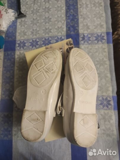 Новые нарядные туфли, кожаные стельки