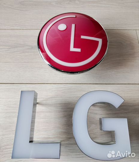 LG логотип и шильдик