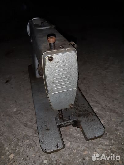 Швейная машинка