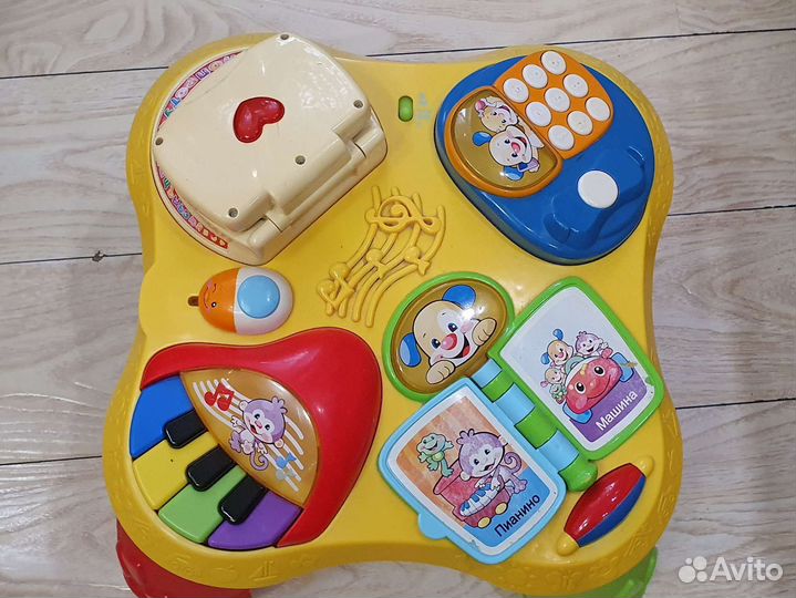 Развивающий столик fisher price