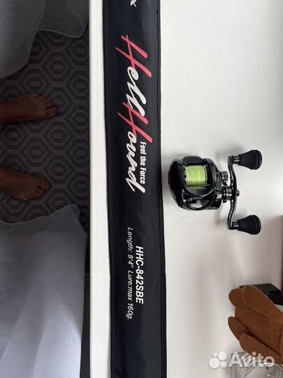 Кастинговый спиннинг с катушкой