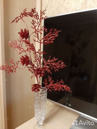 Новогодние декоративные ветки