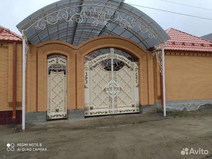 Навес из Поликарбоната