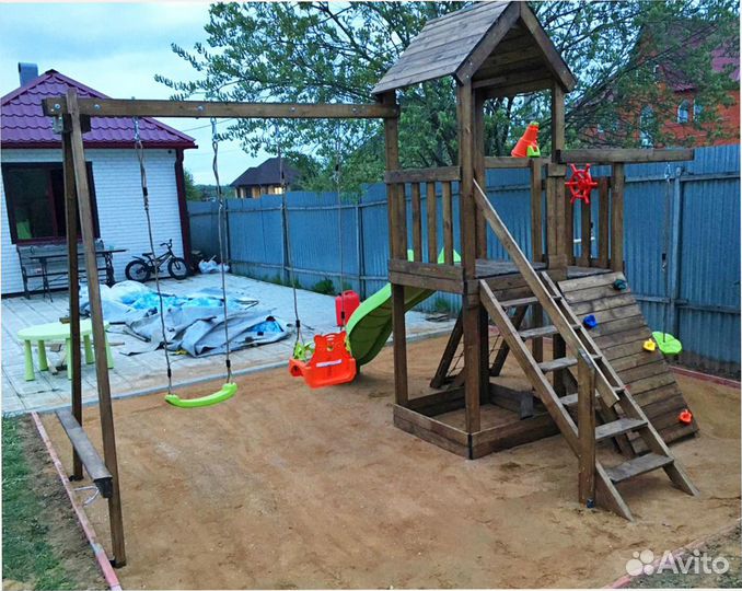 Детская игровая спортивная площадка