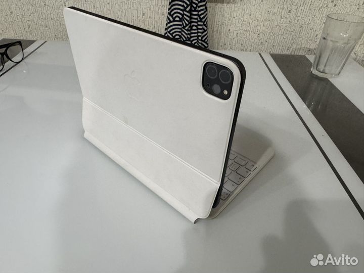 Клавиатура apple magic keyboard для iPad pro 11