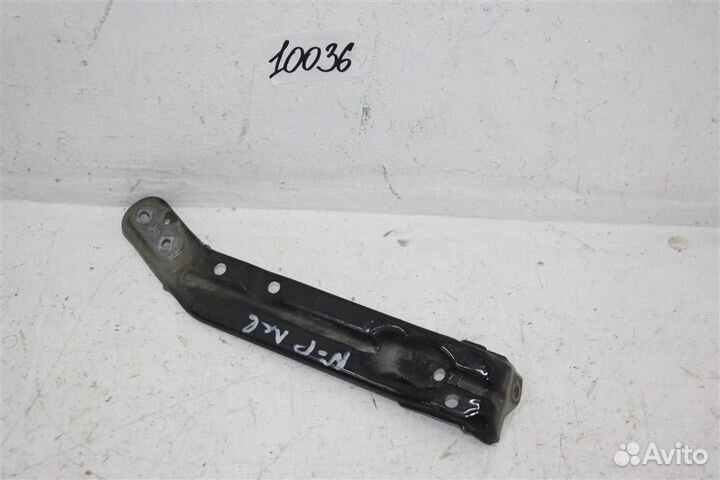 Кронштейн крепления крыла Nissan Patrol Y62