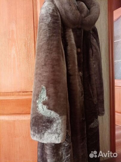 Шуба мутоновая с капюшоном 56 58