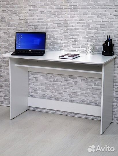 Письменный стол