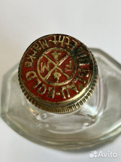 Парфюмерный флакон