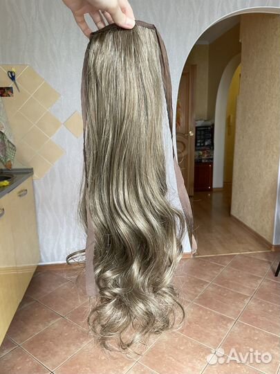 Хвост из искусственных волос на заколке (русый)