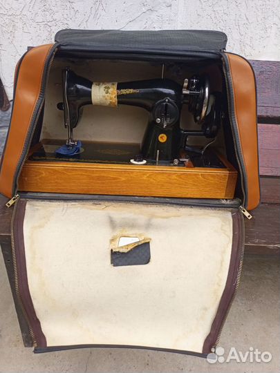 Швейная машинка