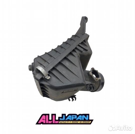 Впуск, корпус воздушного фильтра Subaru Forester