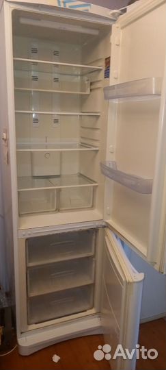 Холодильник бу indesit