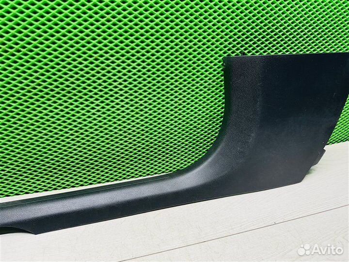 Накладка на порог передняя левая Mercedes-Benz E