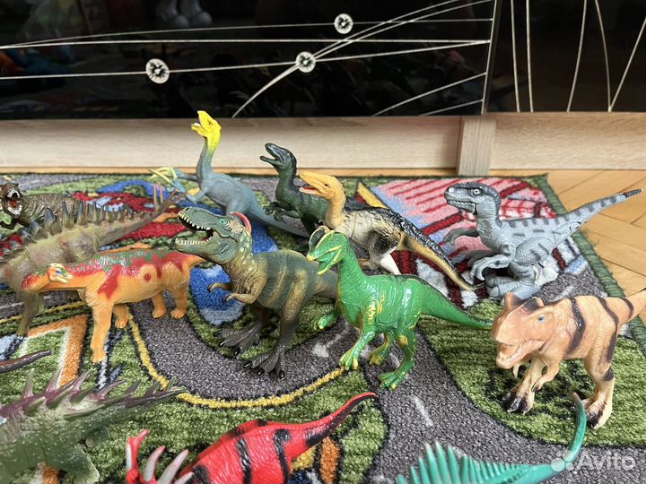 Динозавры игрушки