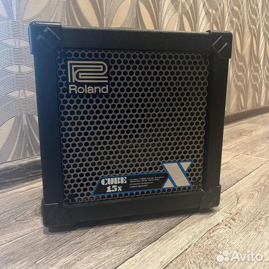 Гитарный комбик Roland Cube 15X