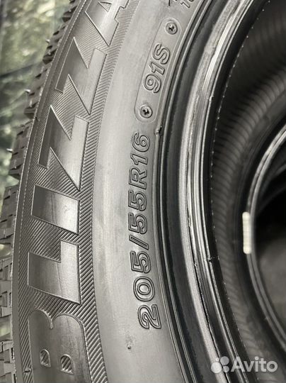 Bridgestone Blizzak VRX 205/55 R16 91S