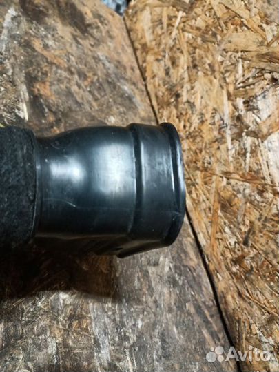 Патрубок воздушного фильтра Mercedes-Benz X-Class