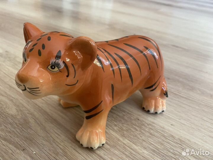 Статуэтка тигр