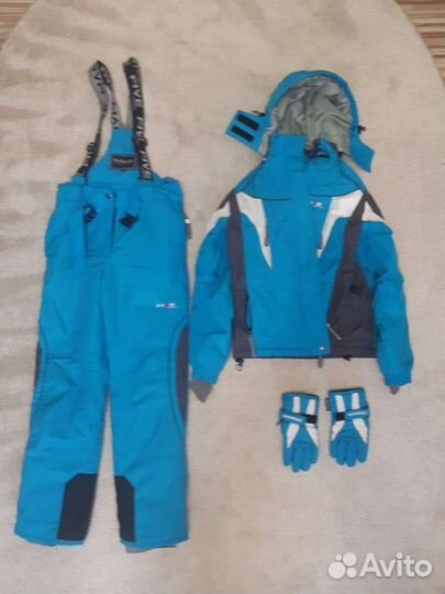 Женский горнолыжный костюм