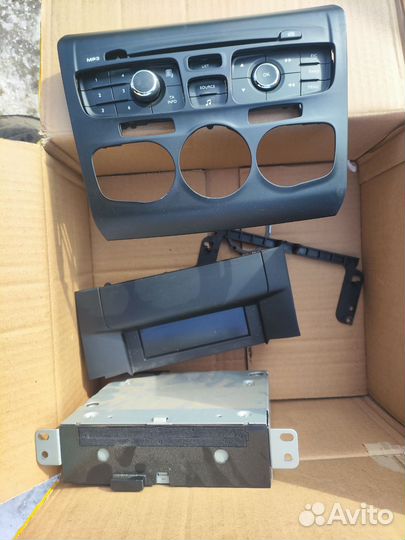 Бортовой компьютер и магнитола Ситроен С4