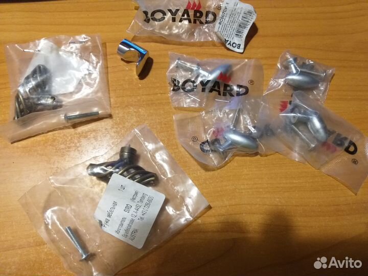 Ручки-кнопки мебельные. Разные