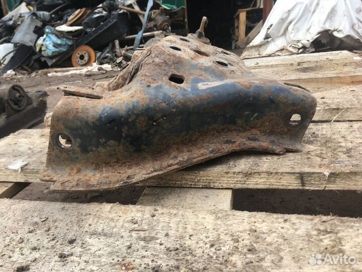 Рычаг задний левый Mazda 6