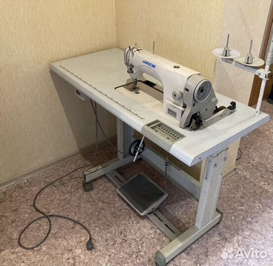 Промышленная швейная машина 220v