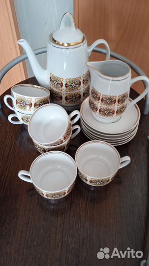 Фарфоровая посуда - чайный сервиз